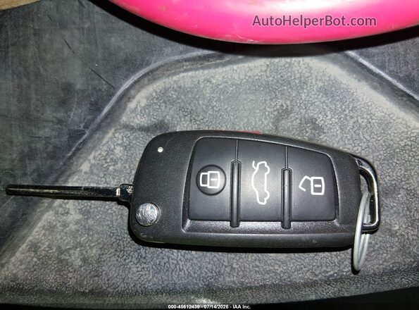 WUABWHFF1J1905301 2018 AUDI RS3 Blue Vista del salpicadero
