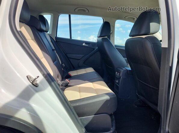 WVGAV7AX0GW541420 2016 VOLKSWAGEN TIGUAN White Vista interior trasera