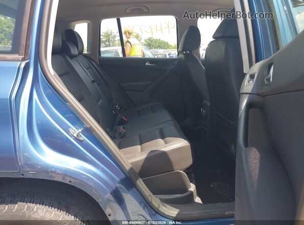 WVGAV7AX0HK033084 2017 VOLKSWAGEN TIGUAN Blue VIN კოდის სტიკერის ხედი