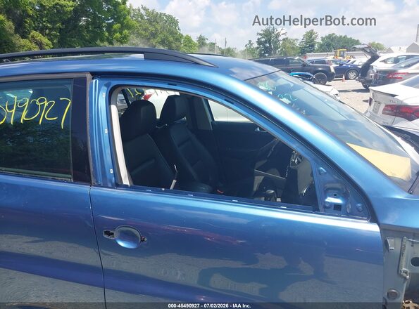 WVGAV7AX0HK033084 2017 VOLKSWAGEN TIGUAN Blue 
