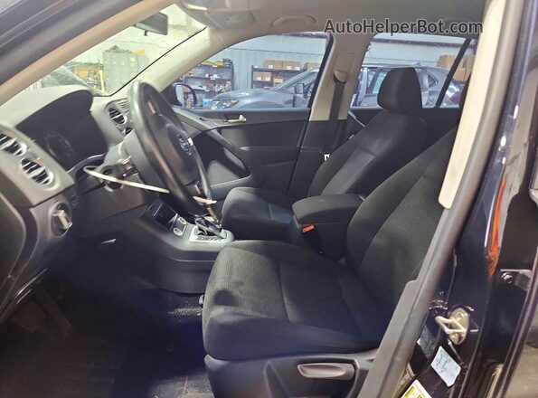 WVGAV7AX0JK002679 2018 VOLKSWAGEN TIGUAN Black Սալոնի դիմացի տեսք
