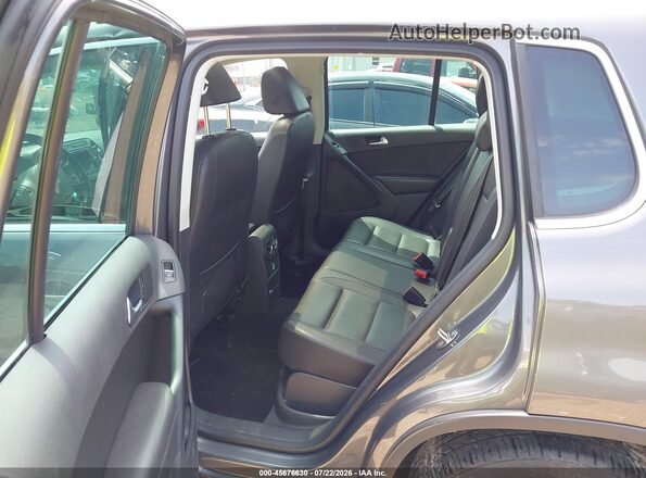 WVGAV7AX1GW557397 2016 VOLKSWAGEN TIGUAN Серый Вид наклейки с VIN-кодом