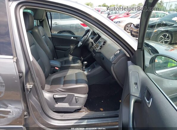 WVGAV7AX1GW557397 2016 VOLKSWAGEN TIGUAN Серый Вид салона спереди