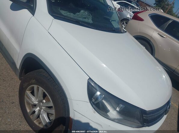 WVGAV7AX1HK009098 2017 VOLKSWAGEN TIGUAN White წინა ხედი