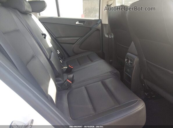 WVGAV7AX1HK009098 2017 VOLKSWAGEN TIGUAN White VIN კოდის სტიკერის ხედი