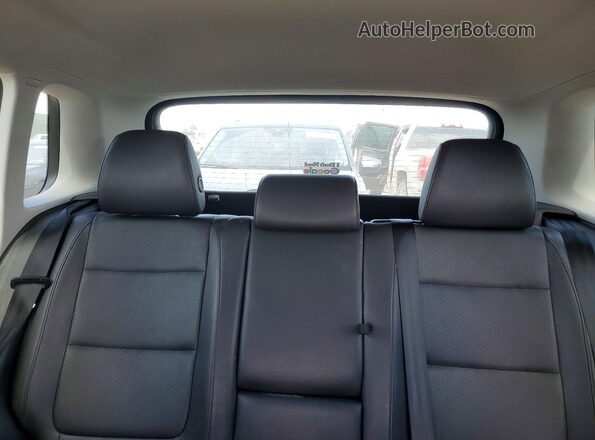 WVGAV7AX2GW577948 2016 VOLKSWAGEN TIGUAN Silver Widok tylnych siedzeń