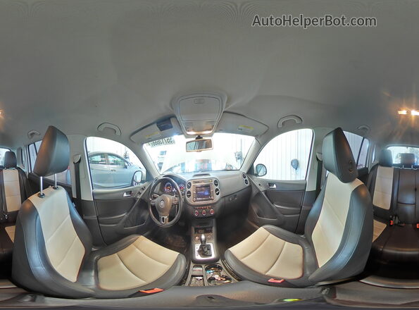 WVGAV7AX2HK030803 2017 VOLKSWAGEN TIGUAN White Панорамний вид салону 360°