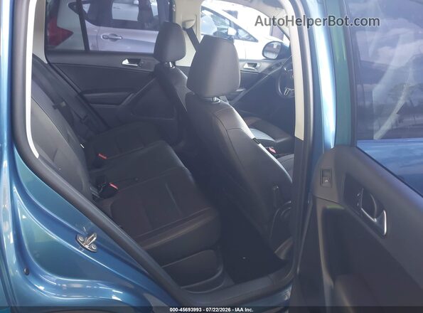 WVGAV7AX3HW510969 2017 VOLKSWAGEN TIGUAN Blue Widok naklejki z numerem VIN