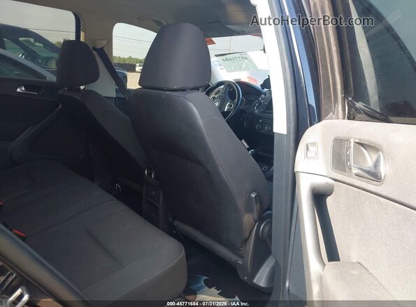 WVGAV7AX3JK003759 2018 VOLKSWAGEN TIGUAN Black Вид наклейки з VIN-кодом