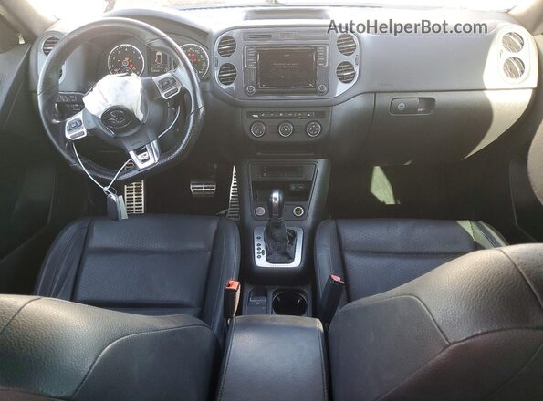 WVGAV7AX4GW074342 2016 VOLKSWAGEN TIGUAN White Dashboard view