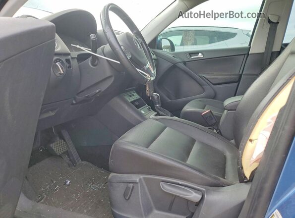 WVGAV7AX4HW512309 2017 VOLKSWAGEN TIGUAN Blue Vista interior delantera