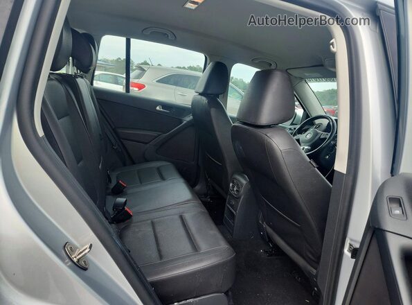 WVGAV7AX5GK000113 2016 VOLKSWAGEN TIGUAN Silver Вид задніх сидінь