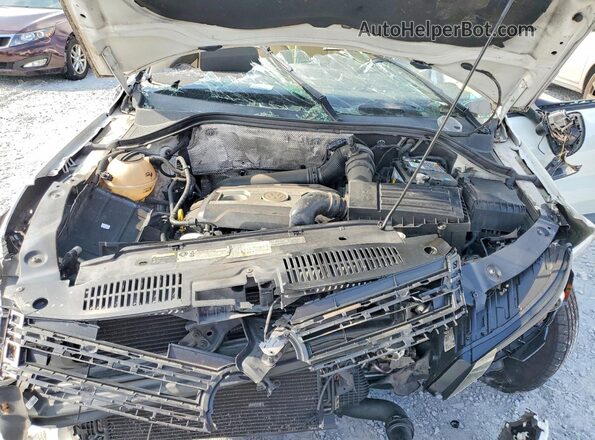 WVGAV7AX5HK034408 2017 VOLKSWAGEN TIGUAN White Engine compartment view