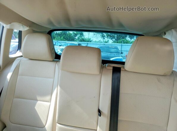 WVGAV7AX5HK034408 2017 VOLKSWAGEN TIGUAN White Rear seats view