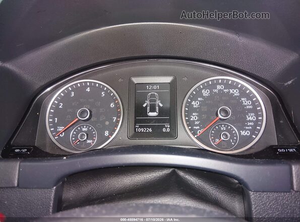WVGAV7AX5HK050091 2017 VOLKSWAGEN TIGUAN White უკანა სავარძლების ხედი