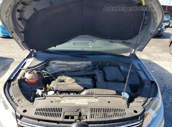 WVGAV7AX6GW525884 2016 VOLKSWAGEN TIGUAN Silver Вид задньої частини салону