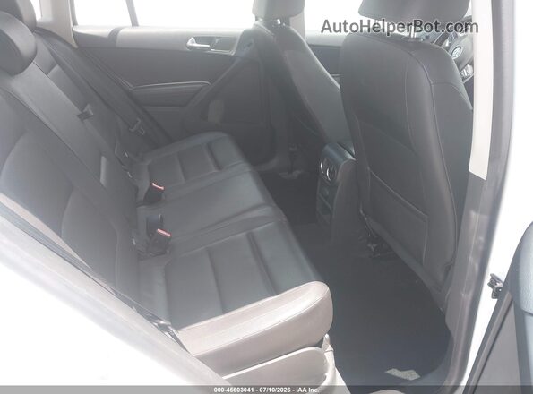 WVGAV7AX6GW559369 2016 VOLKSWAGEN TIGUAN White Vista de la etiqueta del VIN