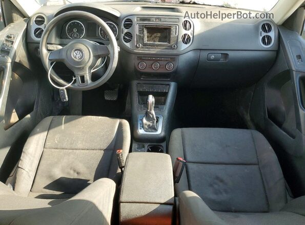 WVGAV7AX6HK047247 2017 VOLKSWAGEN TIGUAN Gray Widok deski rozdzielczej
