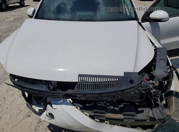 WVGAV7AX7HK004164 2017 VOLKSWAGEN TIGUAN White უკანა სალონის ხედი