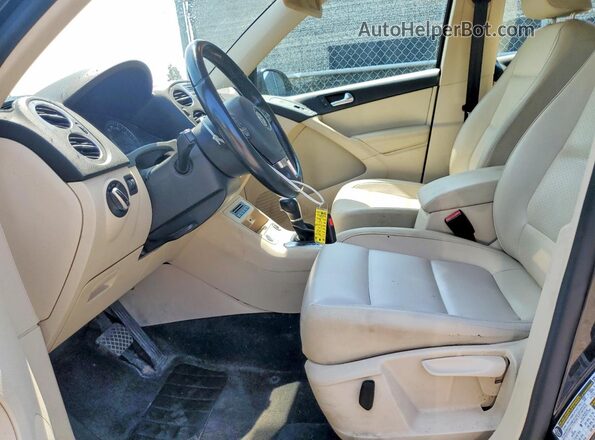 WVGAV7AX7HK006674 2017 VOLKSWAGEN TIGUAN Black Vista interior delantera