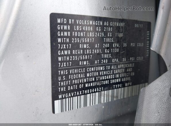 WVGAV7AX7HK044521 2017 VOLKSWAGEN TIGUAN Silver Vista del compartimento del motor