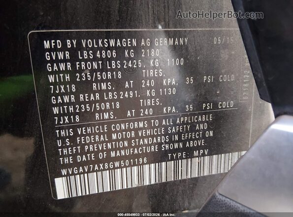 WVGAV7AX8GW501196 2016 VOLKSWAGEN TIGUAN Black Vista del compartimento del motor