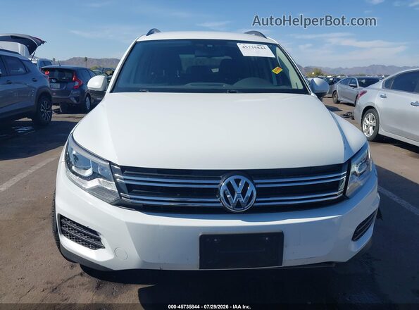 WVGAV7AX8HK001645 2017 VOLKSWAGEN TIGUAN White Սարքավորումների վահանակի տեսք