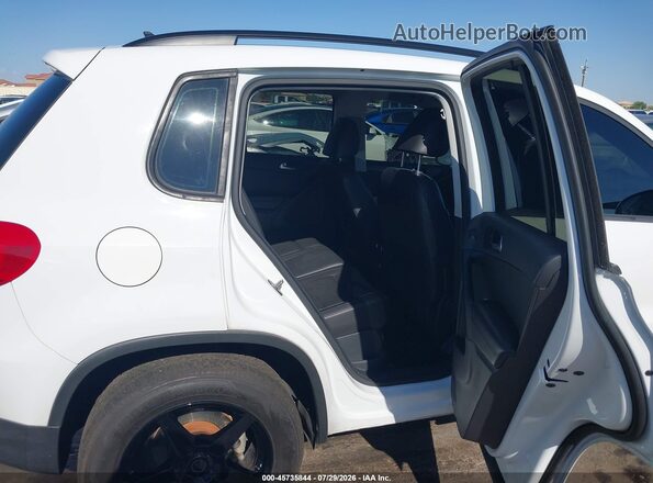 WVGAV7AX8HK001645 2017 VOLKSWAGEN TIGUAN White VIN կոդի պիտակի տեսք