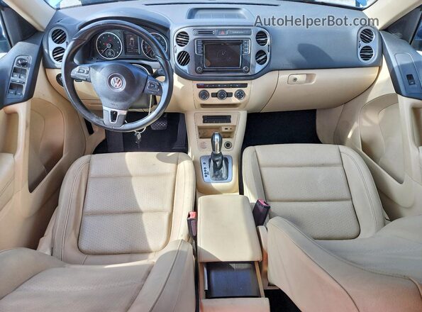WVGAV7AX8HK037951 2017 VOLKSWAGEN TIGUAN Blue წინა პანელის ხედი
