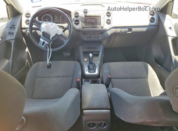 WVGAV7AX8HK049775 2017 VOLKSWAGEN TIGUAN White Dashboard view