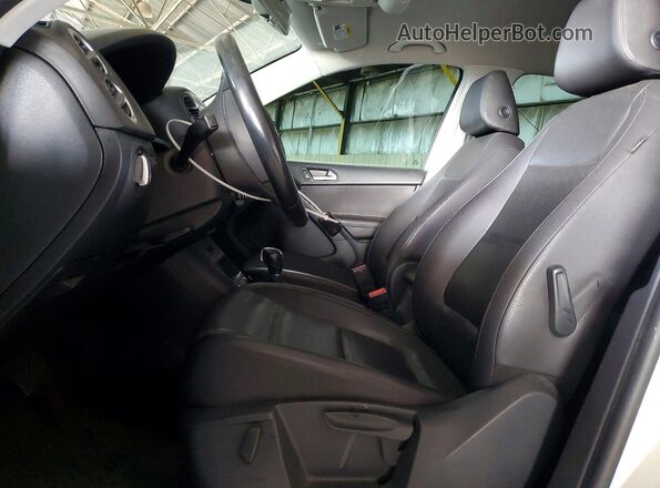 WVGAV7AX9GW580717 2016 VOLKSWAGEN TIGUAN White Vista interior delantera