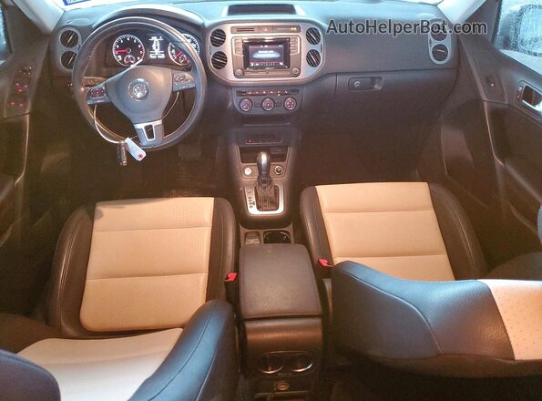 WVGAV7AX9GW602022 2016 VOLKSWAGEN TIGUAN White Widok deski rozdzielczej