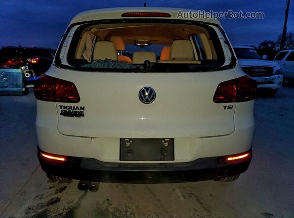 WVGAV7AX9HK022794 2017 VOLKSWAGEN TIGUAN White უკანა ხედი