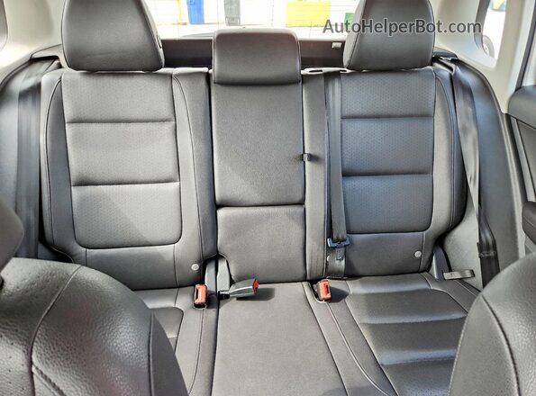WVGAV7AX9HK027381 2017 VOLKSWAGEN TIGUAN Silver Вид задніх сидінь