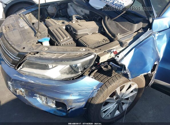 WVGAV7AX9HK042723 2017 VOLKSWAGEN TIGUAN Blue Widok z przodu