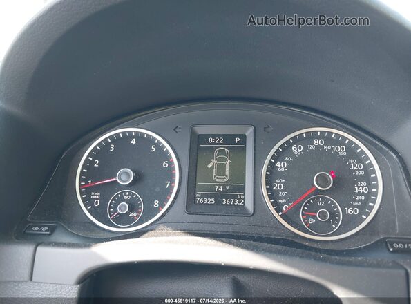WVGAV7AX9HK042723 2017 VOLKSWAGEN TIGUAN Blue Widok tylnych siedzeń