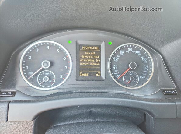 WVGBV7AX5HK006452 2017 VOLKSWAGEN TIGUAN White Սարքավորումների վահանակի տեսք