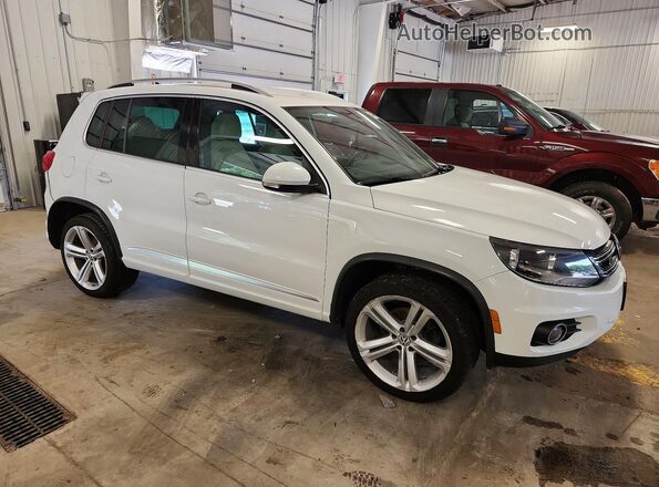 WVGBV7AX7GW094119 2016 VOLKSWAGEN TIGUAN White Delantero derecho