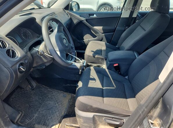 WVGBV7AX7JK000576 2018 VOLKSWAGEN TIGUAN Gray Vista interior delantera