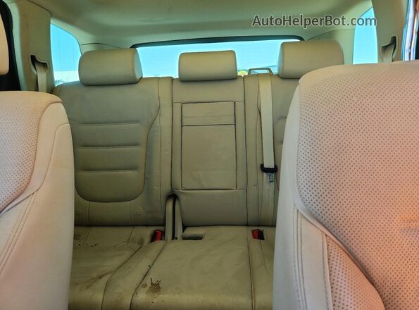 WVGEF9BP2GD010093 2016 VOLKSWAGEN TOUAREG Blue Vista de los asientos traseros
