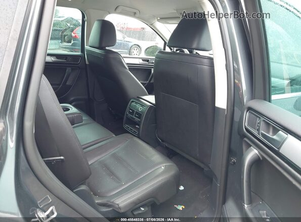 WVGEF9BP3GD004531 2016 VOLKSWAGEN TOUAREG Blue VIN sticker view