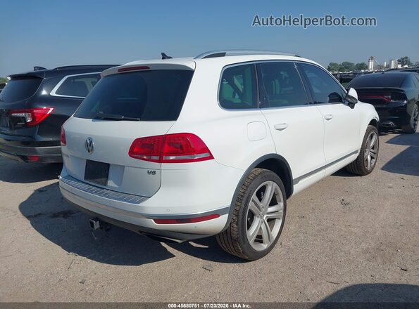 WVGEF9BP5GD005356 2016 VOLKSWAGEN TOUAREG White Задня права чверть