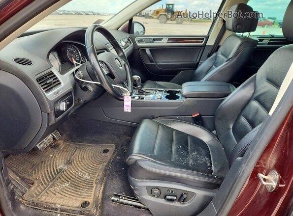 WVGGF7BP7HD002716 2017 VOLKSWAGEN TOUAREG Burgundy Front interior view