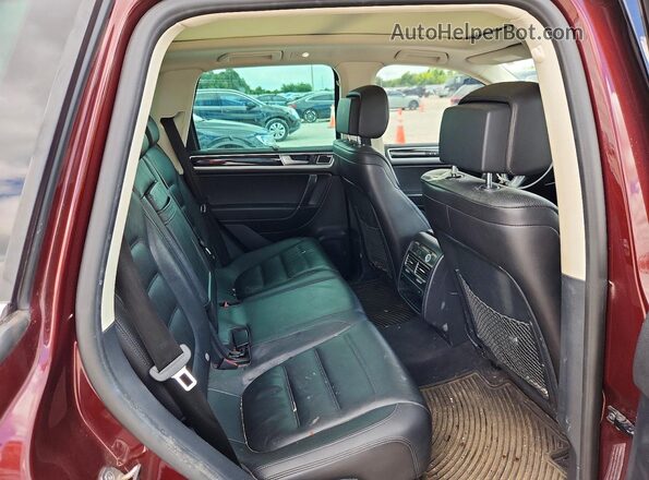 WVGGF7BP7HD002716 2017 VOLKSWAGEN TOUAREG Burgundy Rear interior view