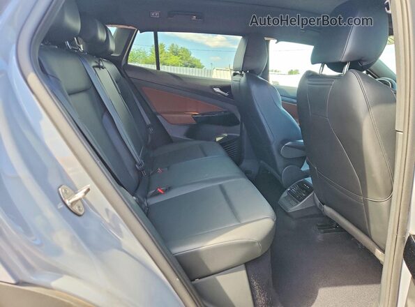 WVGGNPE26NP068395 2022 VOLKSWAGEN ID.4 Silver Rear interior view