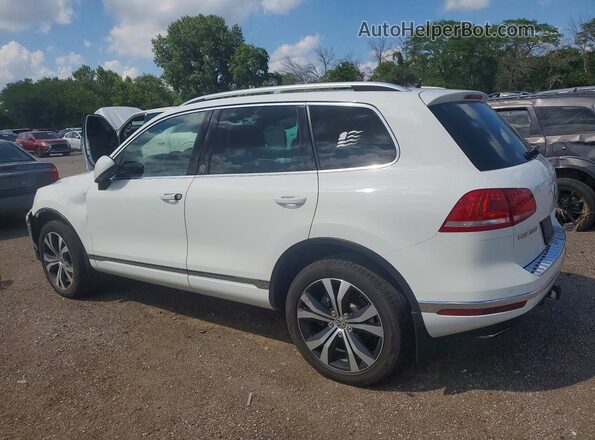 WVGRF7BP1HD006060 2017 VOLKSWAGEN TOUAREG White Trasero izquierdo