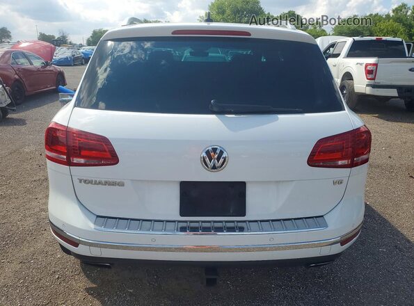 WVGRF7BP1HD006060 2017 VOLKSWAGEN TOUAREG White Vista trasera