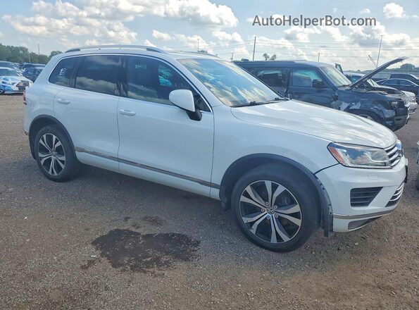 WVGRF7BP1HD006060 2017 VOLKSWAGEN TOUAREG White Delantero derecho