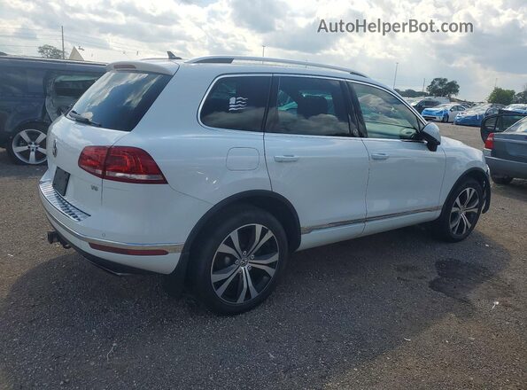 WVGRF7BP1HD006060 2017 VOLKSWAGEN TOUAREG White Trasero derecho