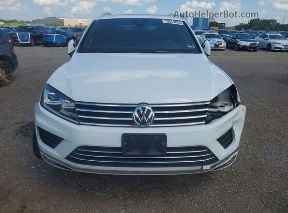 WVGRF7BP1HD006060 2017 VOLKSWAGEN TOUAREG White Vista frontal